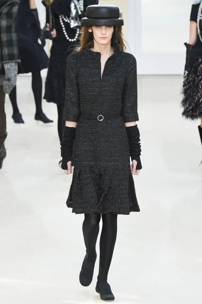Look 80